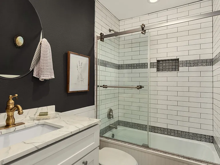 1012 Red Cliff Dr — Photo 19