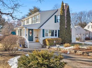 5 W Tomstead Rd, Simsbury, CT 06070