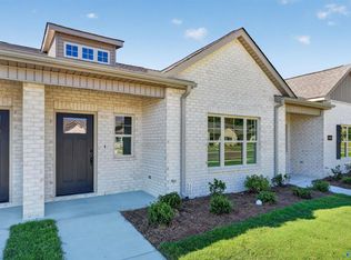 411 Clyde Ln, Hartselle, AL 35640