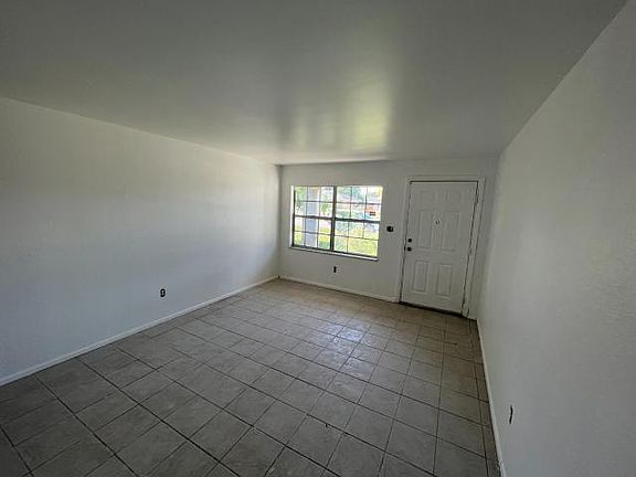 5th image of 114 Camelot Drive