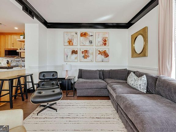 2nd image of 247 Washington St #504