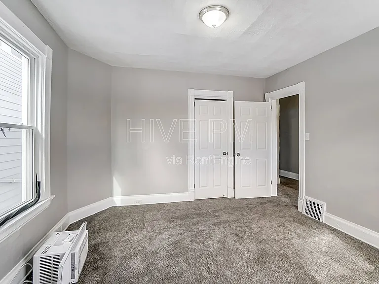 1758 Brewster Ave — Photo 21