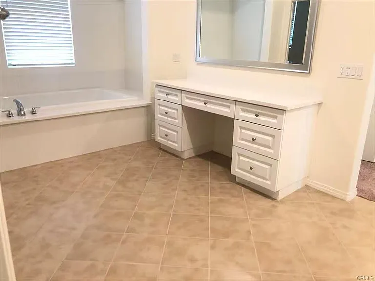 6998 Caledonia Way — Photo 8