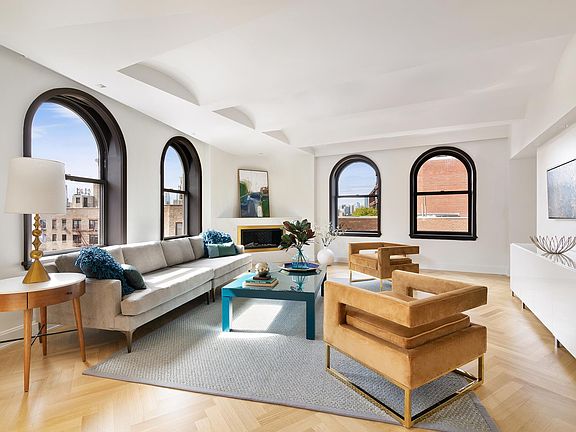 5th image of 275 W 10th St #6D
