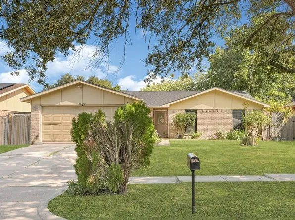 5626 Irish Hill Dr, Houston, TX 77053