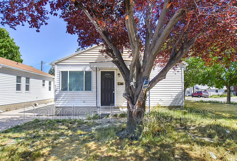 267 Maple St — Photo 2