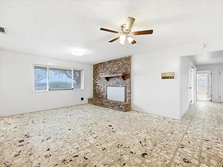 134 Robinhood Dr — Photo 8
