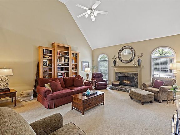 5th image of 1530 Mount McKinley Dr