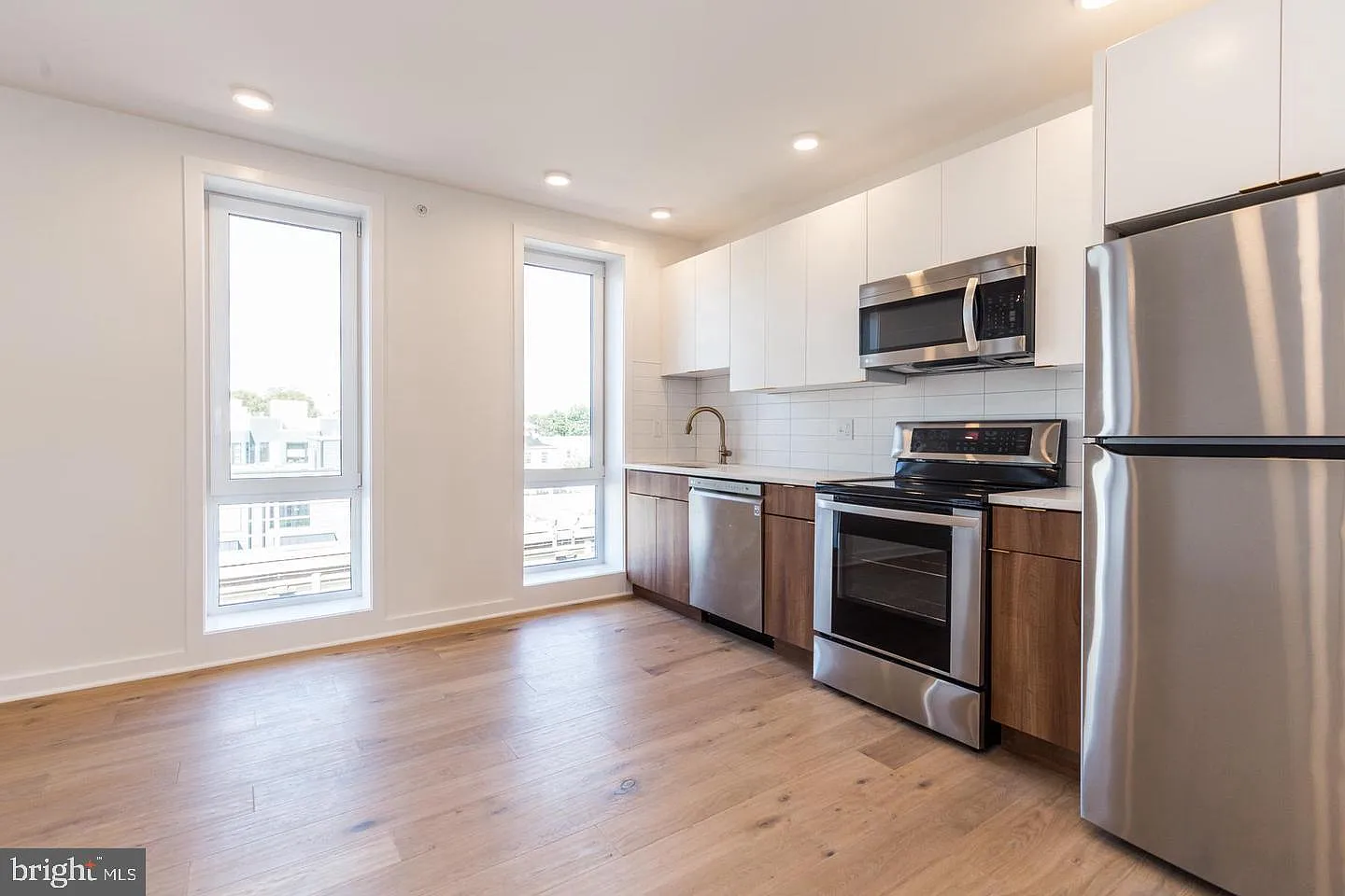1 bed, 600 sqft, $1,750 — Photo 2