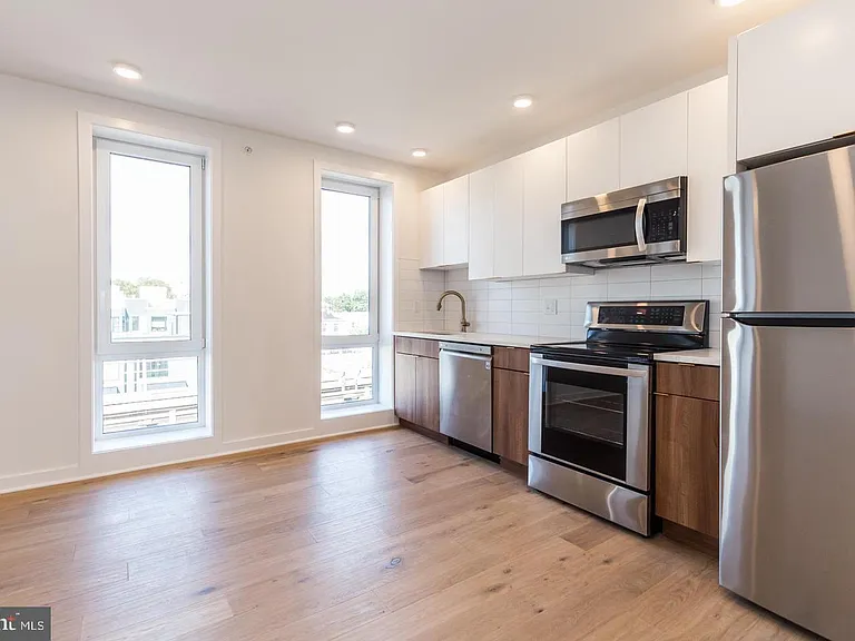 1416 Frankford Ave #306 — Photo 3