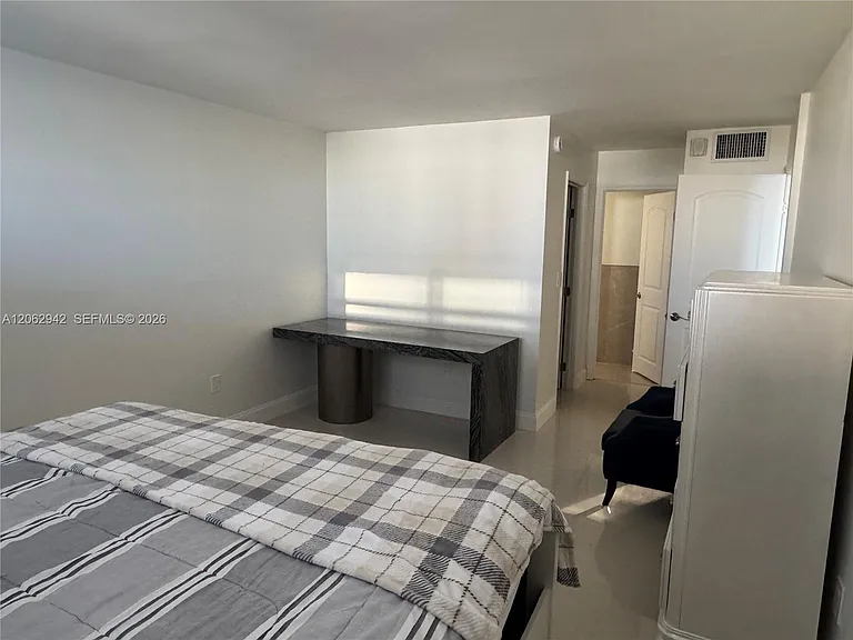 4000 NE 170th St #606 — Photo 15