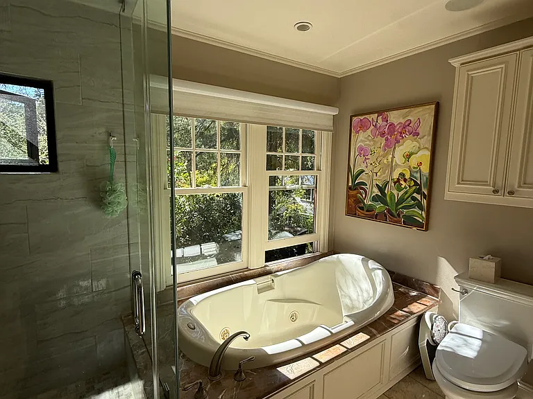 250 Manor Dr — Photo 12