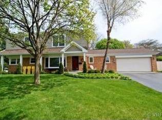2220 Crabtree Ln, Northbrook, IL 60062