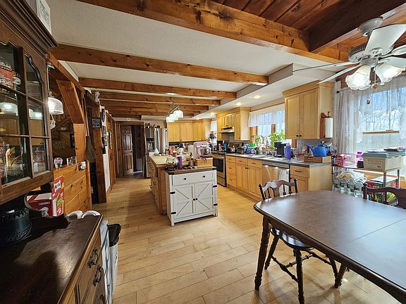 3rd image of 304 Bean Hill Road