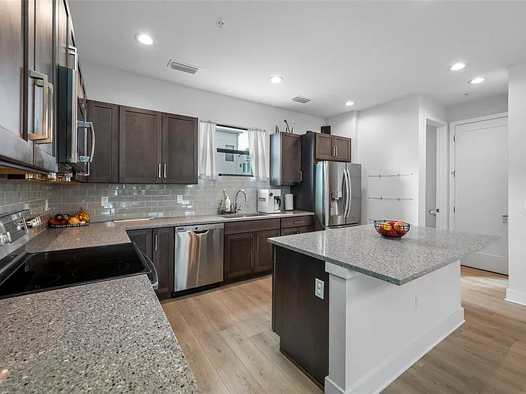 1171 25th Ln N — Photo 33