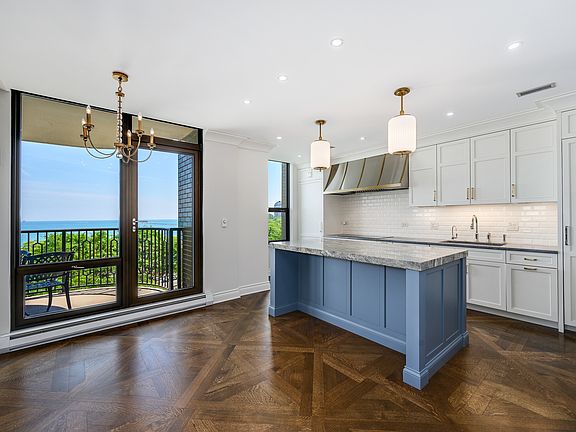5th image of 1040 N Lake Shore Dr APT 6D