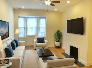 4452 N Sheridan Rd APT 3, Chicago, IL 60640