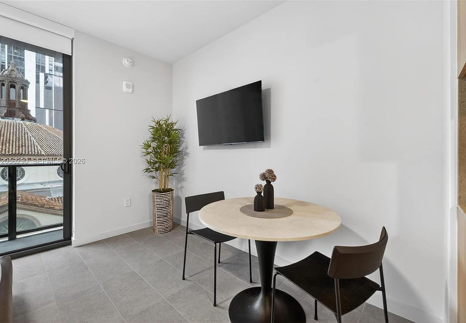 Studio, 401 sqft, $2,800 — Photo 3