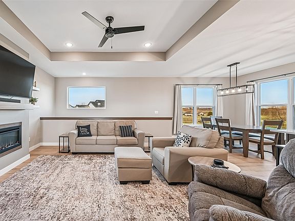 3rd image of 1024 Kettering Rd