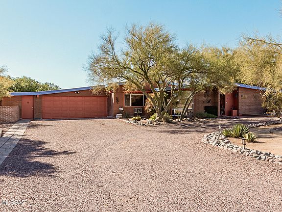 2nd image of 1465 W Chapala Dr