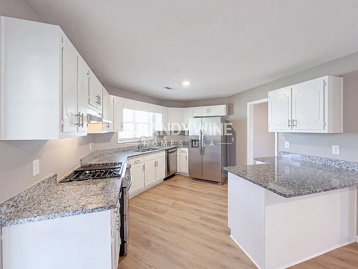 200 Falcon Ridge Dr — Photo 6