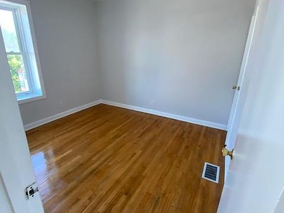 2nd image of 2200-2210 S Marshall Blvd #2909