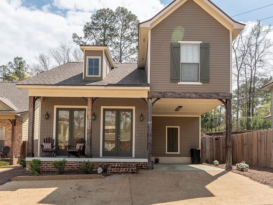 1st image of 104 Cottage Ln