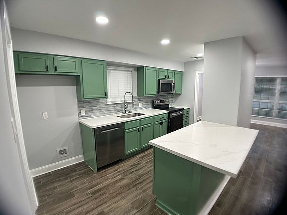 5th image of 302 Dunaway Dr