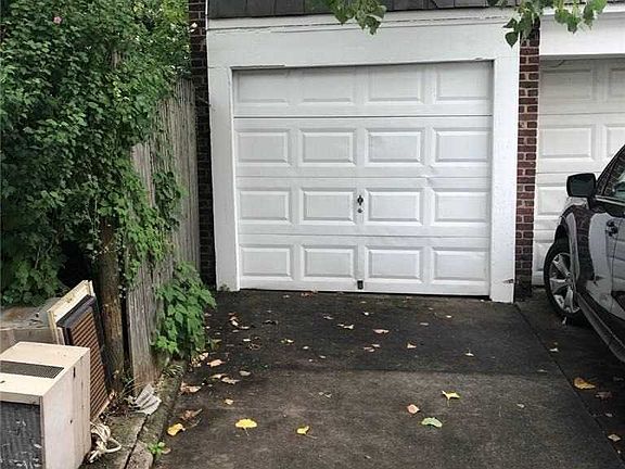 3rd image of 28-29 202nd St