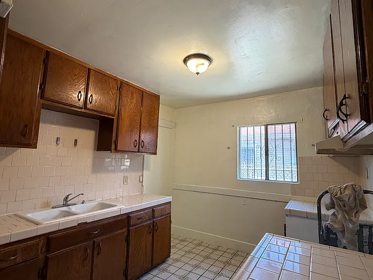 114 S Fresno St — Photo 2
