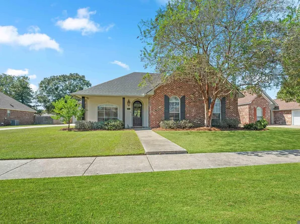 6593 Summerlin Dr, Zachary, LA 70791