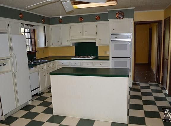 3rd image of 511 Thoroughbred Dr