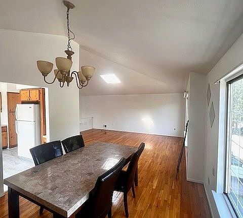 5th image of 868 Sheldon Ave Floor 2