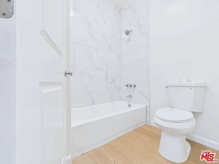 7501 S Central Ave #4 — Photo 6