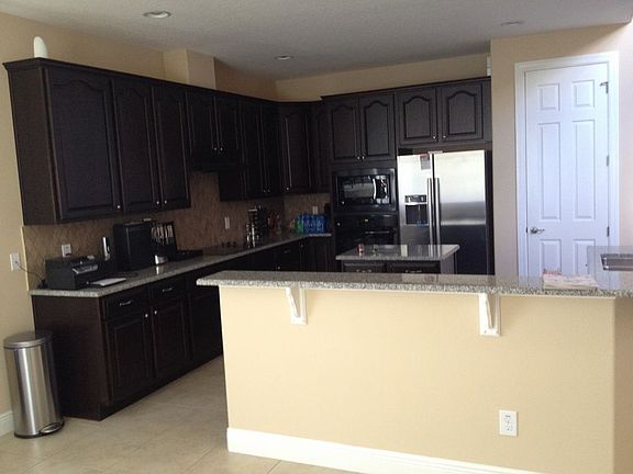 3rd image of 532 Crestwick Ct