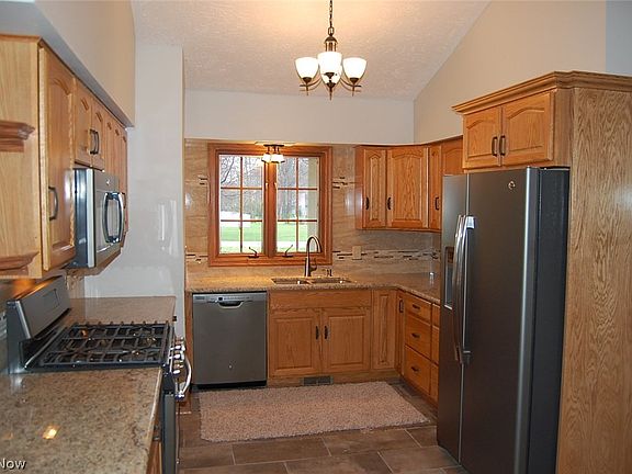 4th image of 4011 Edenrock Ave