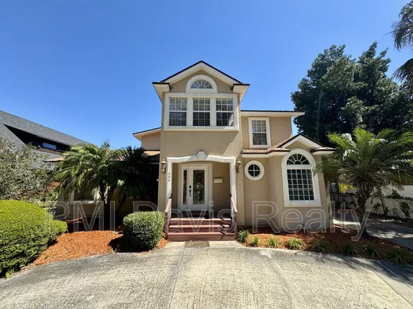 734 Myrtle Ave, Green Cove Springs, FL 32043