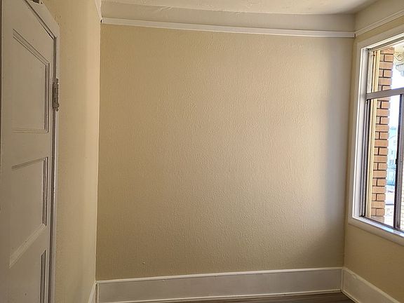 4th image of 498 25th St APT 25