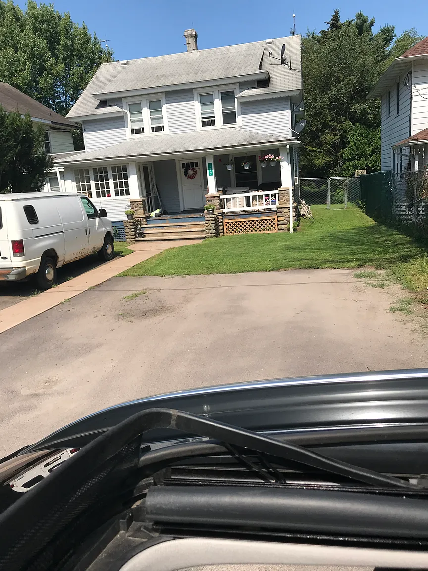 139 Firehouse Rd photo 1