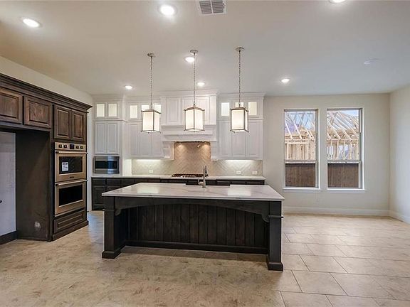 2nd image of 2901 Twin Eagles Dr
