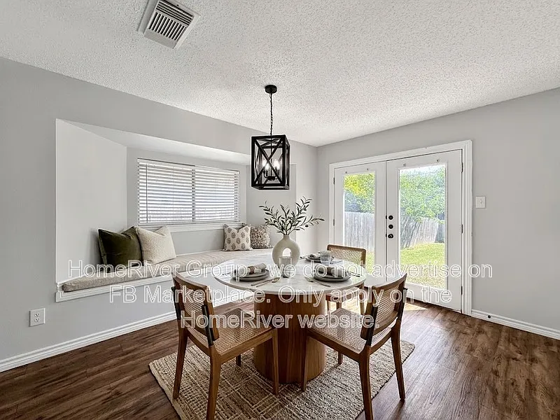 3 bed, 2.0 bath, 1520 sqft, $1,745 — Photo 3