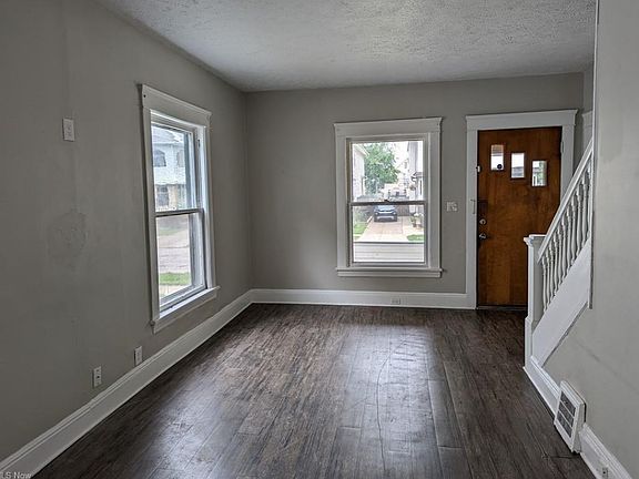 5th image of 10401 Bernard Ave