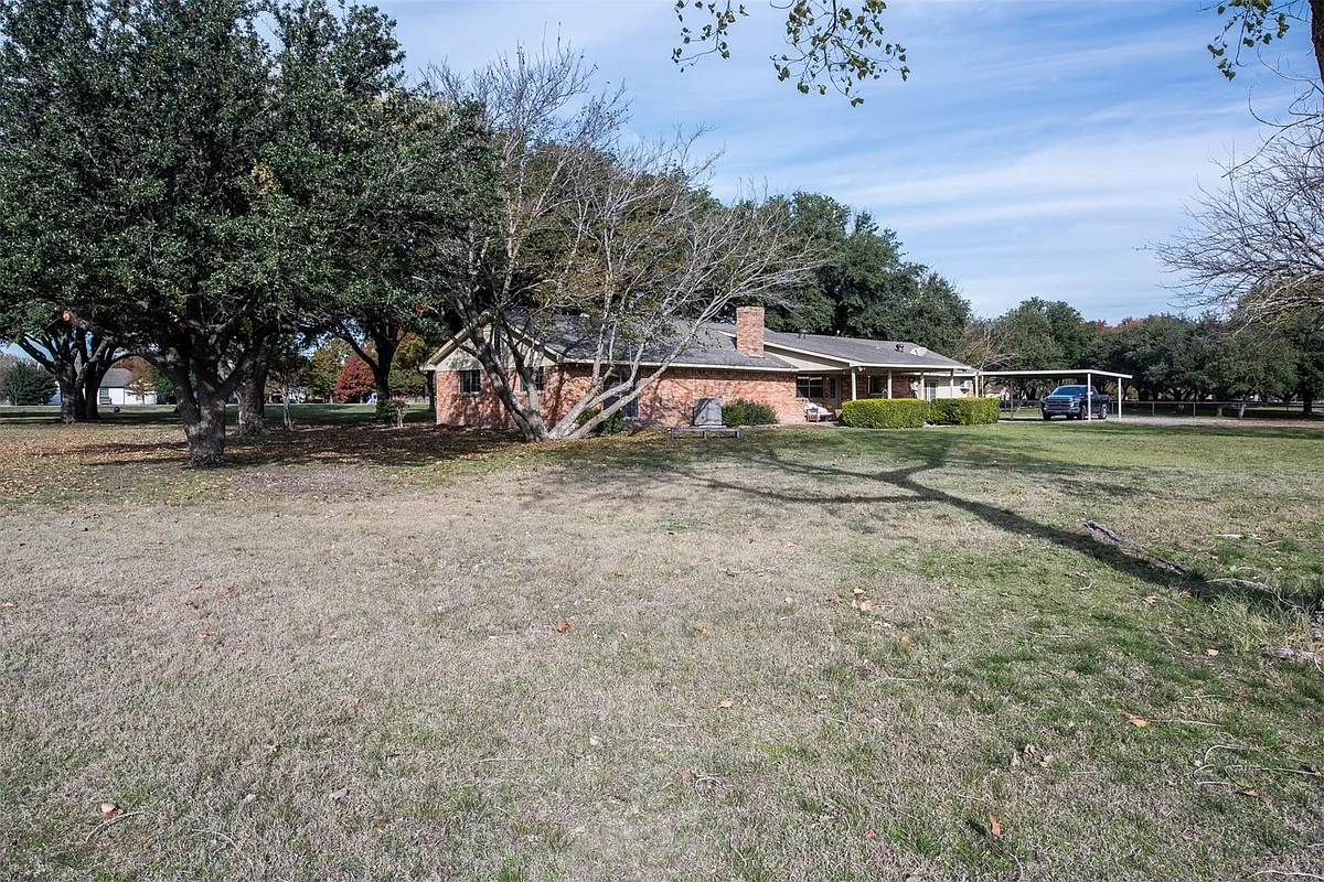 Building Photo - 1850 Rock Ridge Rd
