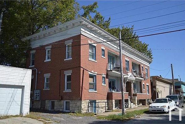 1st image of 3210 E 13th St #2E