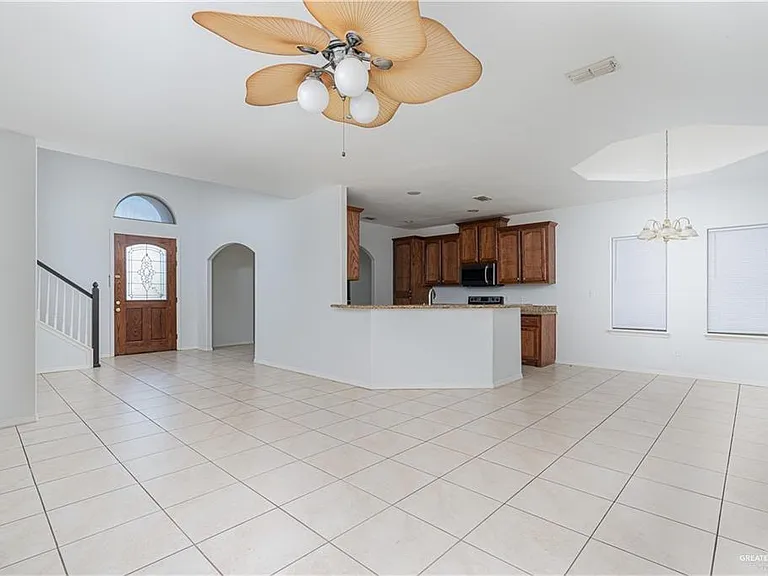 1426 Julian Cir — Photo 7