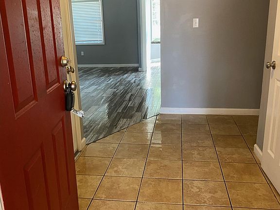 2nd image of 2917 Tammy Cir