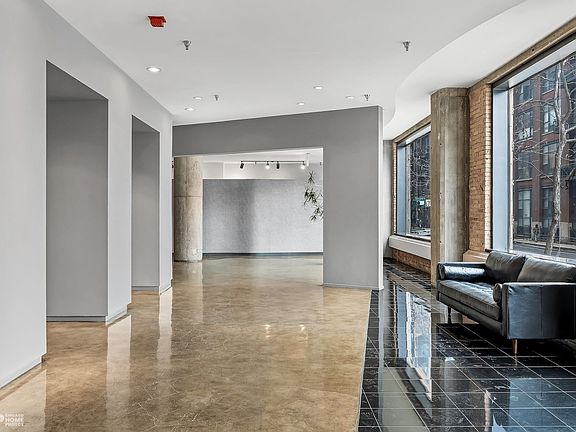 2nd image of 728 W Jackson Blvd APT 522