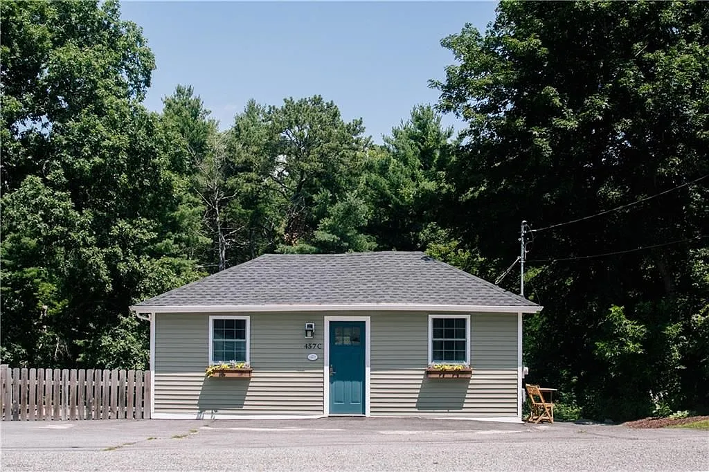 1 bed, 1.0 bath, 390 sqft, $1,850 — Photo 1
