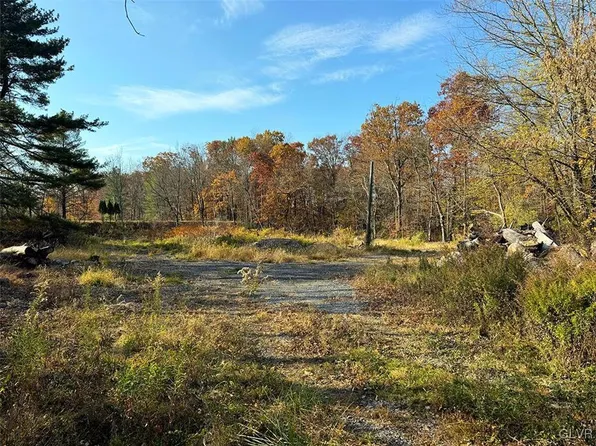 455 W Moorestown Rd, Nazareth, PA 18064