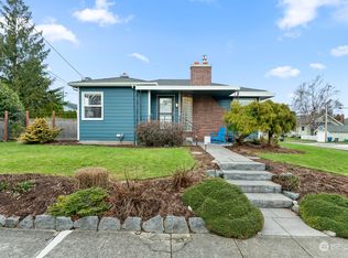1406 9th St, Anacortes, WA 98221